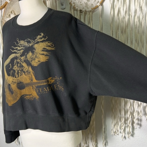 Taylor Swift “With You I’d Dance” Boxy Pullover Sweatshirt Size Large in Gray - Picture 2 of 11